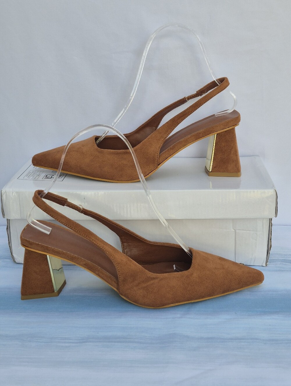 NIB Elegant American Style Brown Suede Gold Plated Heel Women's Size 38 US 7.5